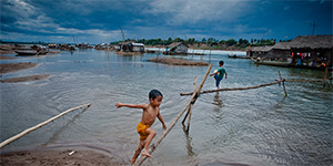 Koh Trong floating village, Kratie Cambodia , Lee robinson travel photography